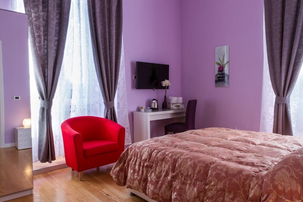 Bevilacqua Bed Roma Santa Croce Hotel Room photo