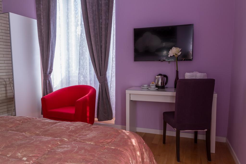 Bevilacqua Bed Roma Santa Croce Hotel Exterior photo