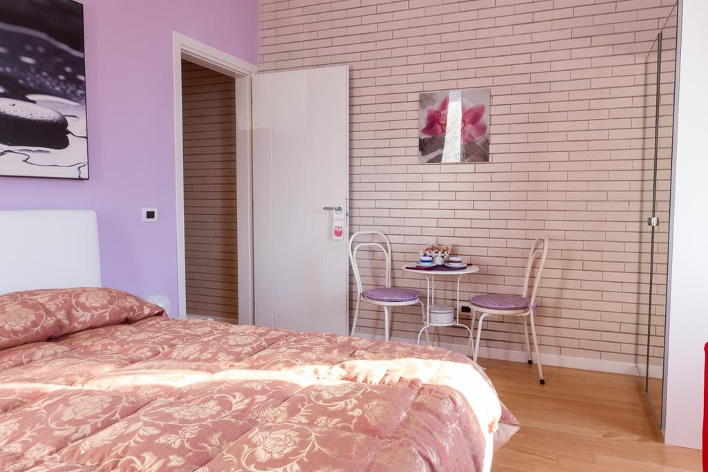 Bevilacqua Bed Roma Santa Croce Hotel Exterior photo